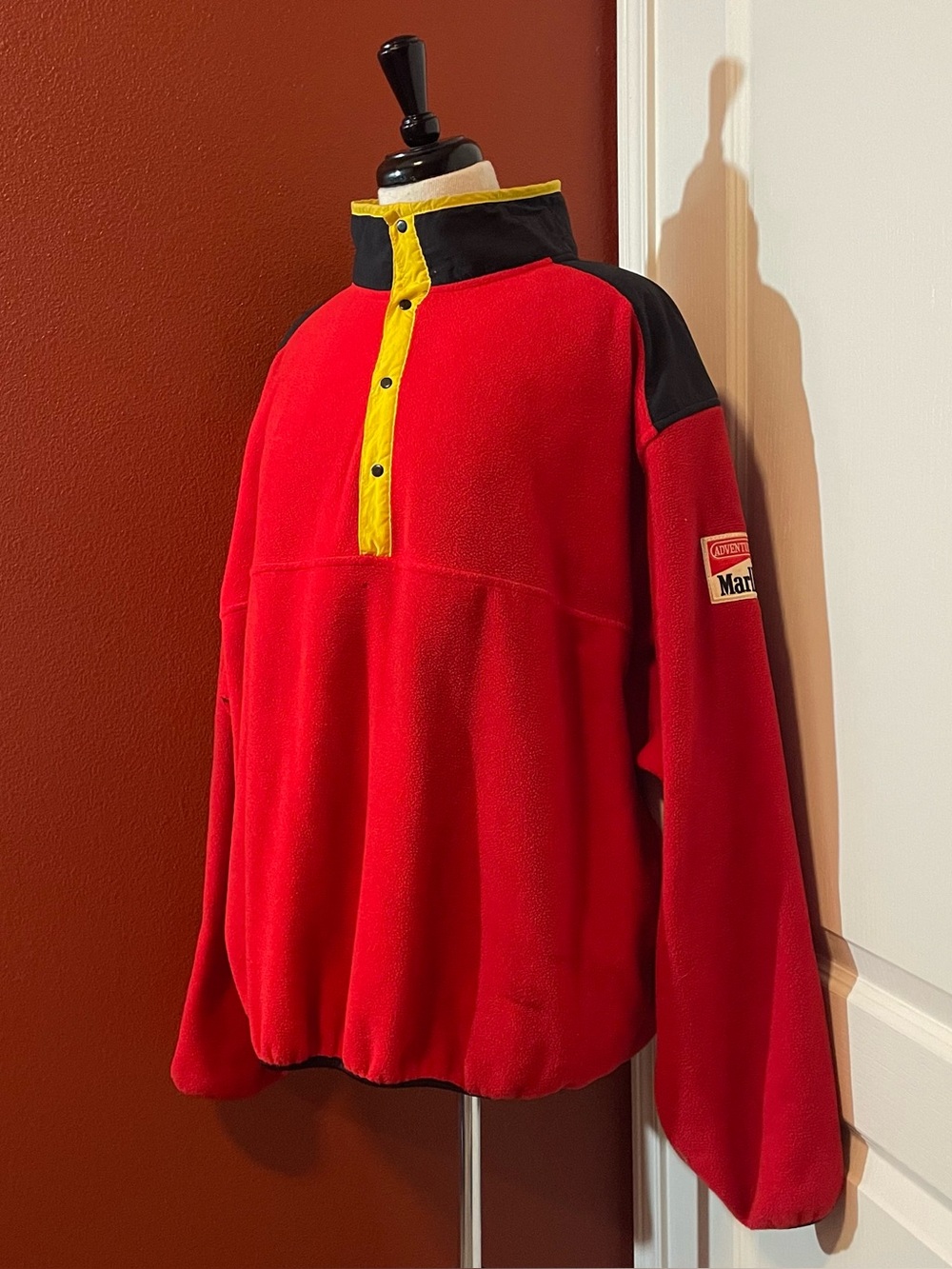 Marlboro Men’s Vintage‎ Adventure Time Red Snap T Pullover Fleece Sweater